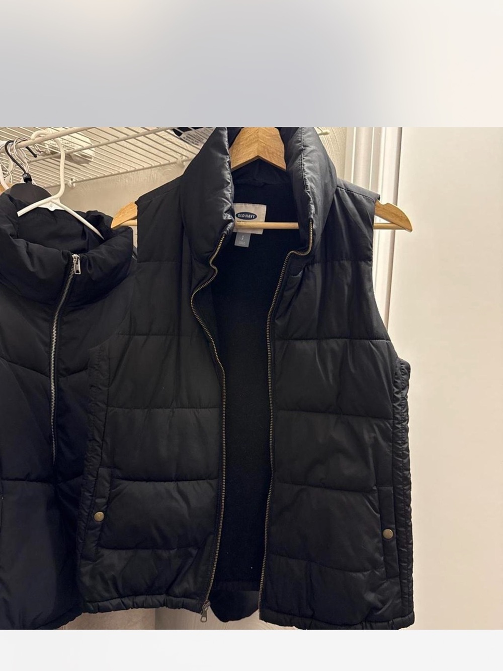 Old Navy Black Quilted Puffer Vest - Women's